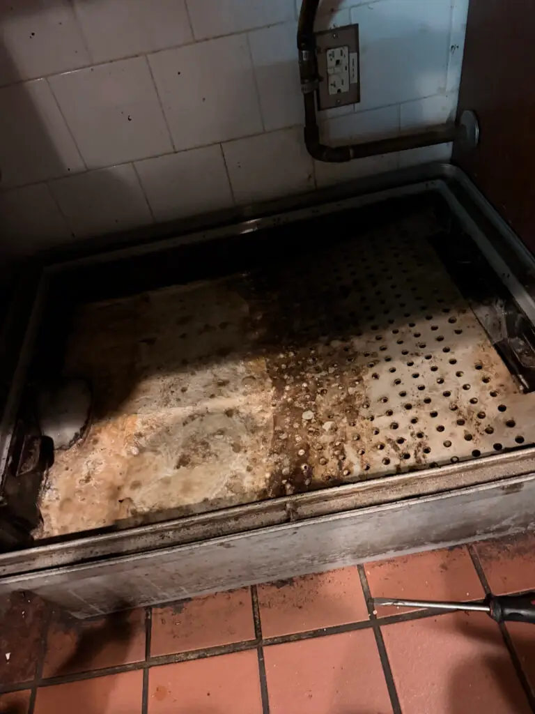 grease trap under kitchen sink in Los Angeles commercial kitchen