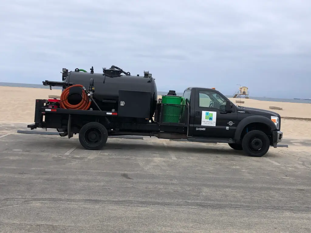 Los Angeles Grease Co service truck for grease trap baffle repair in Los Angeles